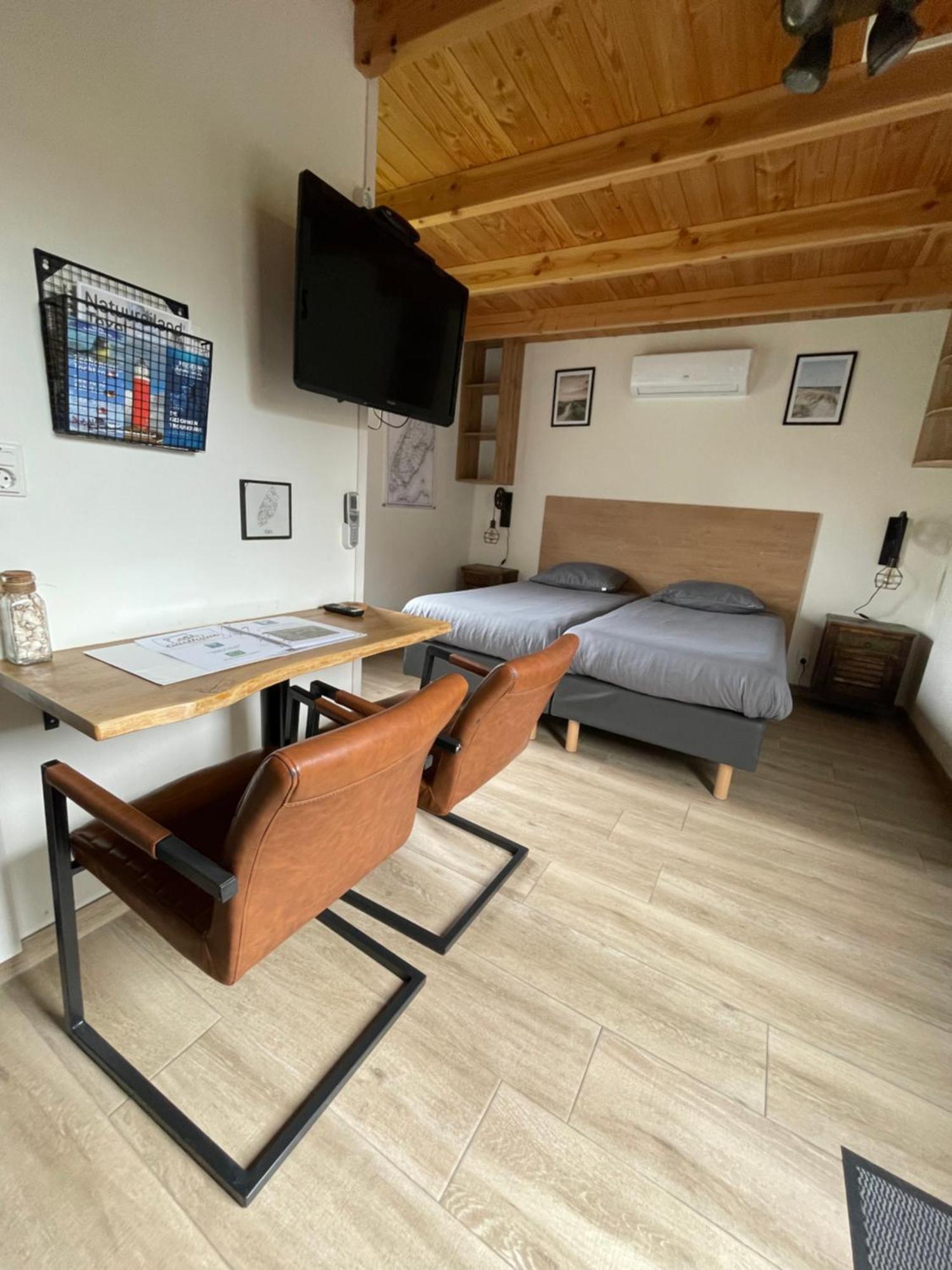 Bed & Bike Gasthuus Texel Bed & Breakfast Den Burg Ngoại thất bức ảnh